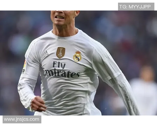 足球明星人员名单图片解析与背后故事揭秘，带你深入了解他们的职业生涯与成就