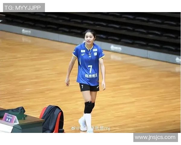 与李静深入对话探讨她辉煌的排球生涯与未来展望