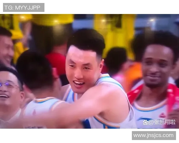 赛后复盘:北京篮球队与广州篮球队的战术配合与表现分析 赛后复盘:北京篮球队与广州篮球队的战术配合与表现分析