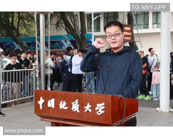 成都网球队在冠军赛中的速度表现令人瞩目展现出卓越的竞技水平与团队协作能力