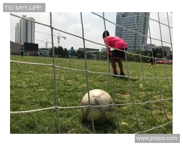 海淀进修附小足球明星闪耀赛场展现青春风采与团队精神